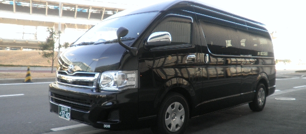 TOYOTA HI-ACE